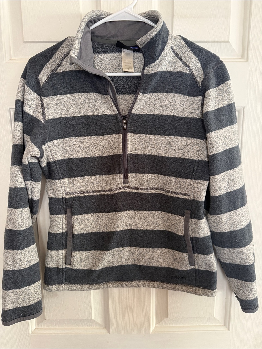 Patagonia Women's Better Sweater Stripe Marsupial 1/2 Zip Fleece Gray Small S